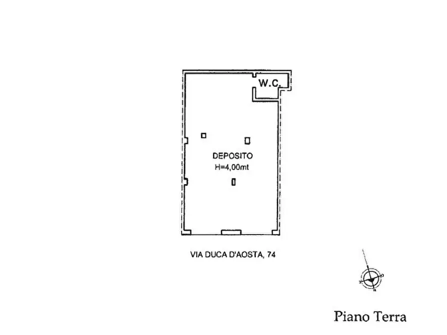 Immagine 20 di Magazzino in vendita  in Via Duca d'Aosta 76 a Lecce