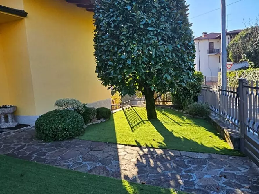 Immagine 3 di Villa in vendita  in Via San Rocco 42 a Cenate Sotto
