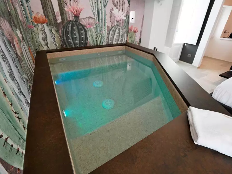 Immagine 25 di Appartamento in vendita  in Piazza Alessandro Manzoni a Monopoli