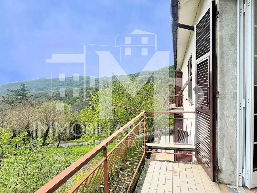 Immagine 10 di Casa bifamiliare in vendita  in Frazione Pannesi 41 a Lumarzo