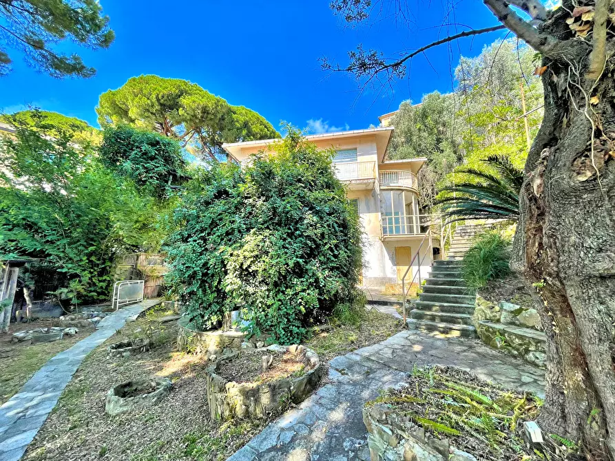 Immagine 17 di Casa indipendente in vendita  a Recco