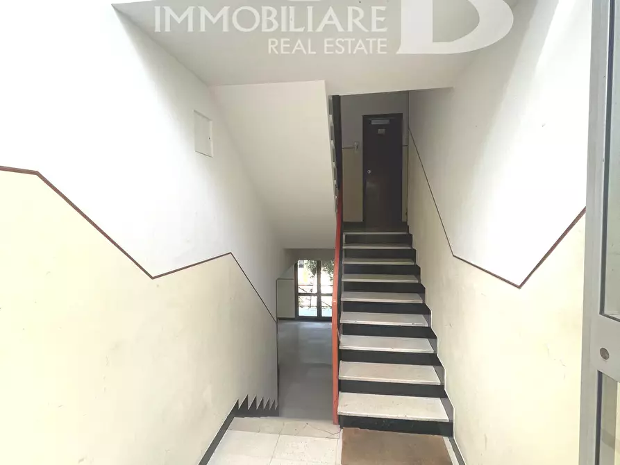 Immagine 36 di Trilocale in affitto  in Via Privata Palme 36 a Recco