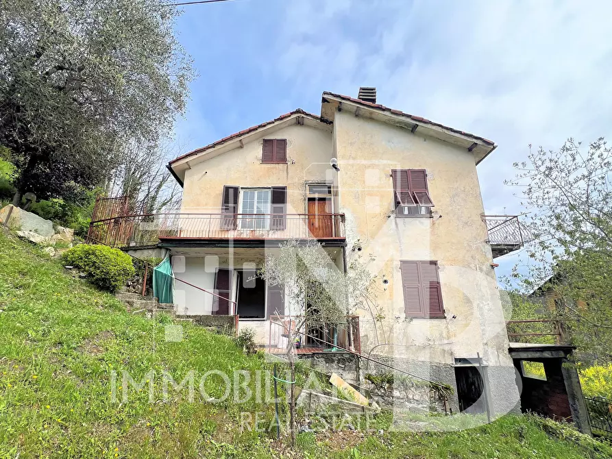 Immagine 3 di Casa bifamiliare in vendita  in Frazione Pannesi 41 a Lumarzo