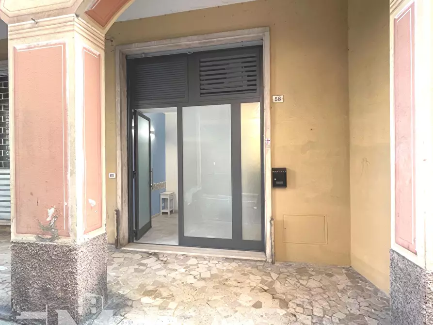 Immagine 2 di Locale commerciale in affitto  in Via Piero Schiaffino 58 a Camogli