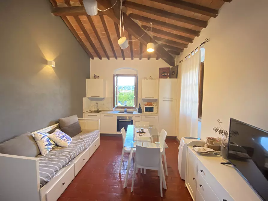 Immagine 3 di Bilocale in vendita  a Sarzana