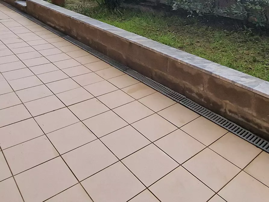 Immagine 13 di Quadrilocale in affitto  a Sarzana