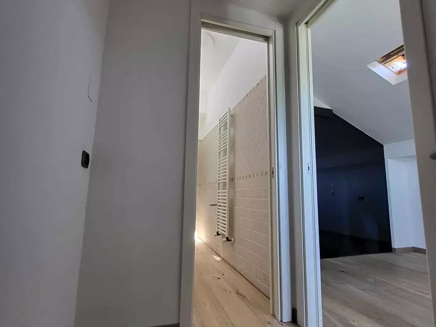 Immagine 43 di Quadrilocale in vendita  a Santo Stefano Di Magra