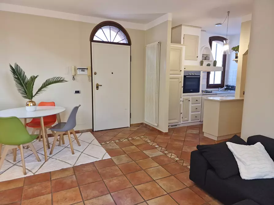 Immagine 1 di Trilocale in affitto  in SS432 75 a Ameglia