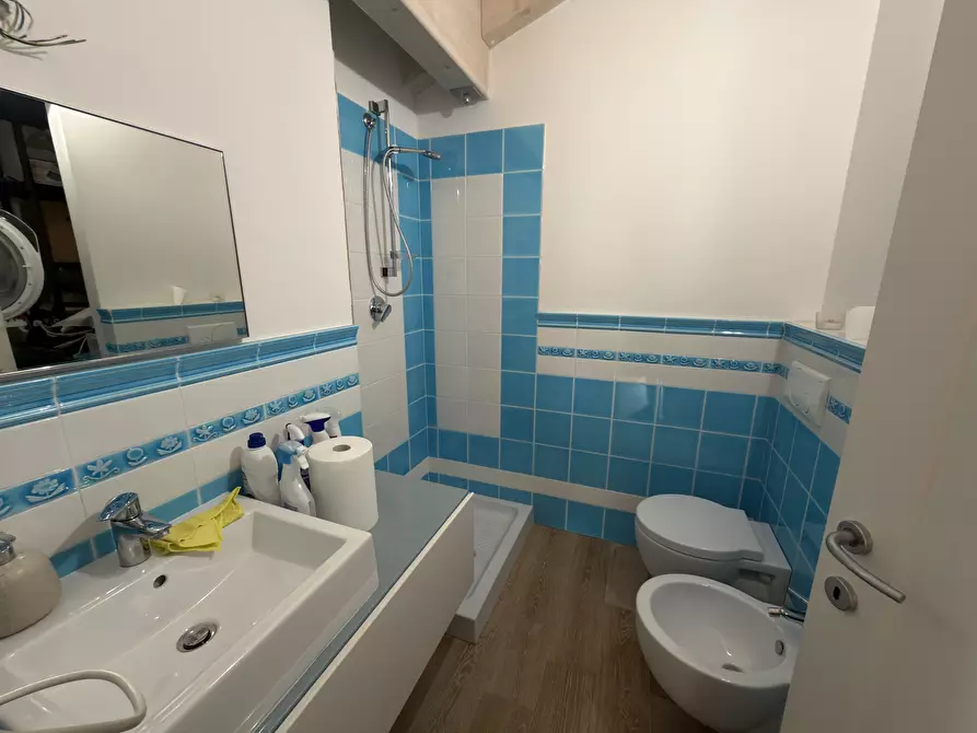 Immagine 17 di Pentalocale in vendita  in Via dei Molini a Sarzana