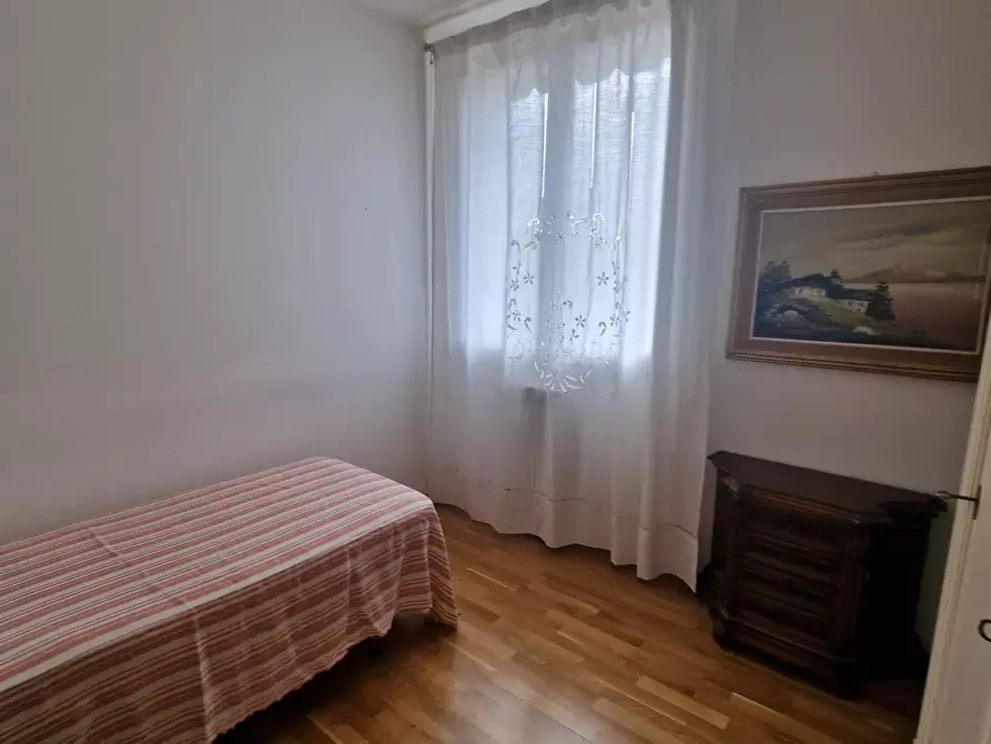 Immagine 9 di Quadrilocale in affitto  a Sarzana