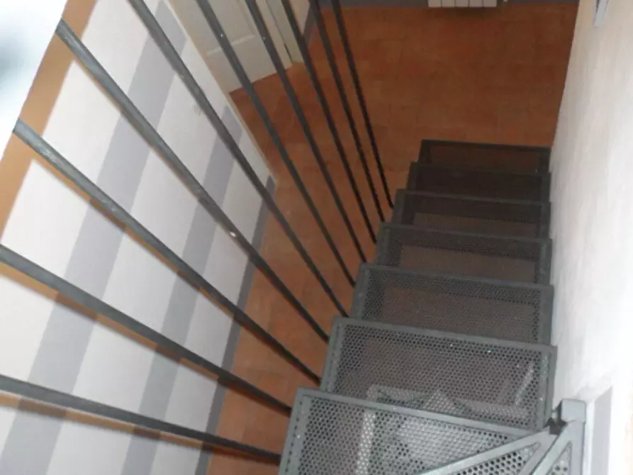 Immagine 11 di Quadrilocale in affitto  a Sarzana