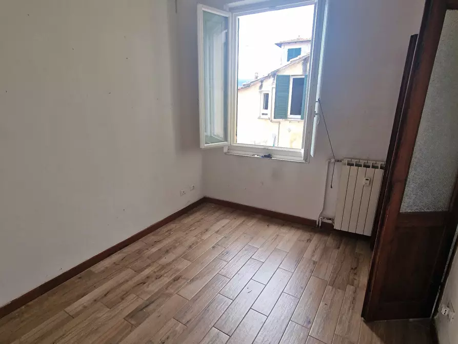 Immagine 19 di Quadrilocale in affitto  a Sarzana