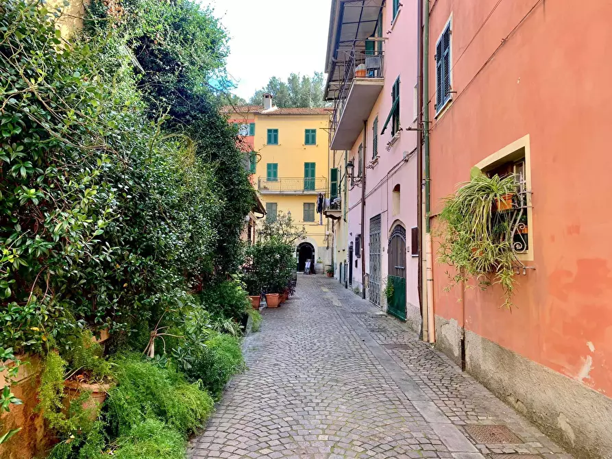 Immagine 31 di Quadrilocale in vendita  a Sarzana