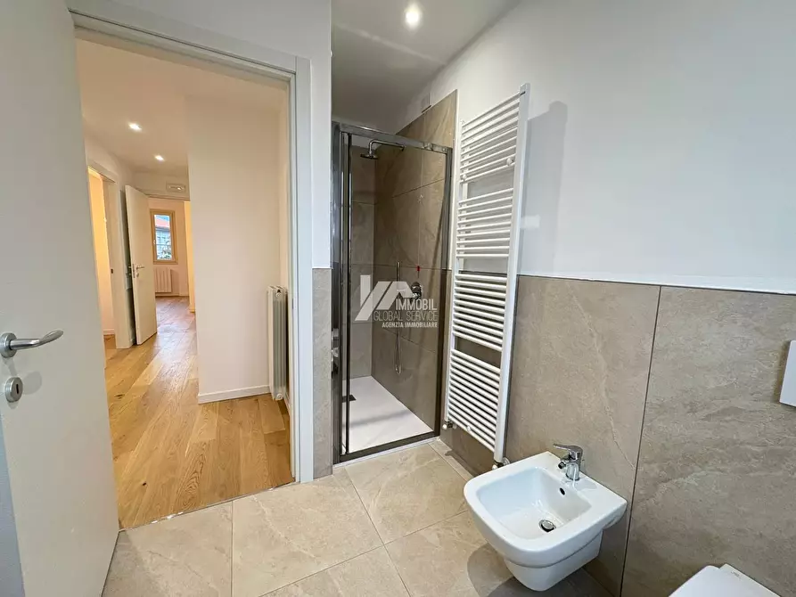 Immagine 16 di Trilocale in vendita  in Via Toscana 55 a Brescia