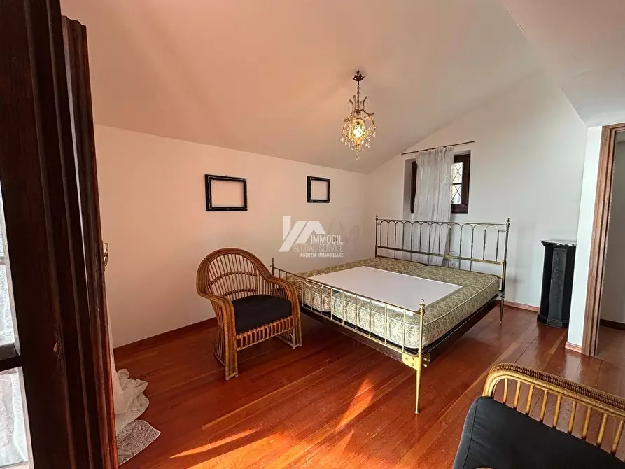 Immagine 13 di Trilocale in vendita  in via bezzuglio 3 a Toscolano-Maderno