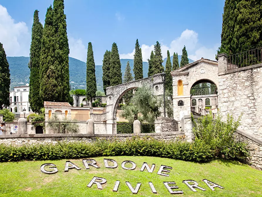 Immagine 1 di Bilocale in vendita  in Via dell'Albera a Gardone Riviera