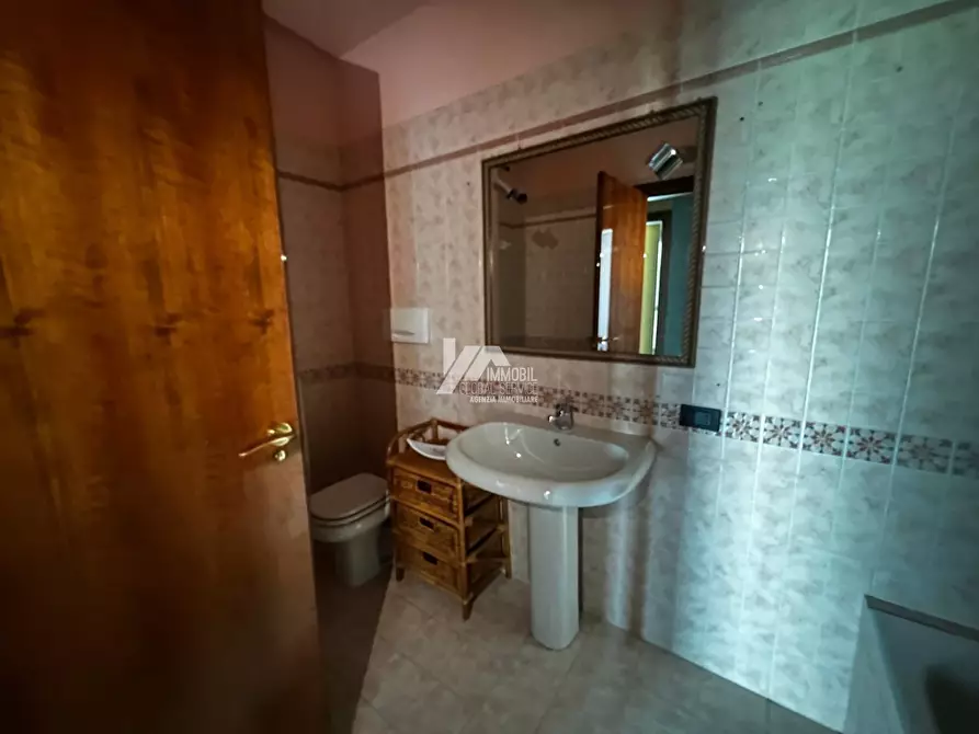 Immagine 18 di Trilocale in vendita  in Via Creta 21 a Brescia