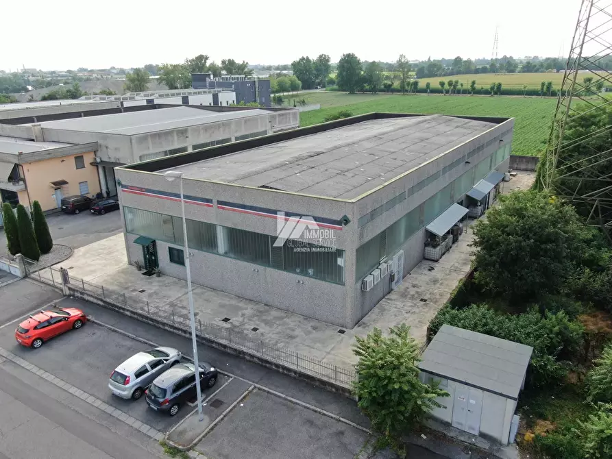 Immagine 1 di Attività artigianale in vendita  in Via dell'Industria a Travagliato