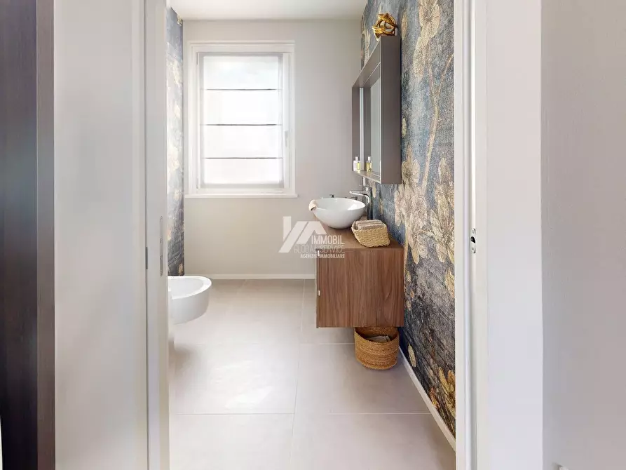 Immagine 13 di Attico in vendita  in Via Chiusure 102 a Brescia