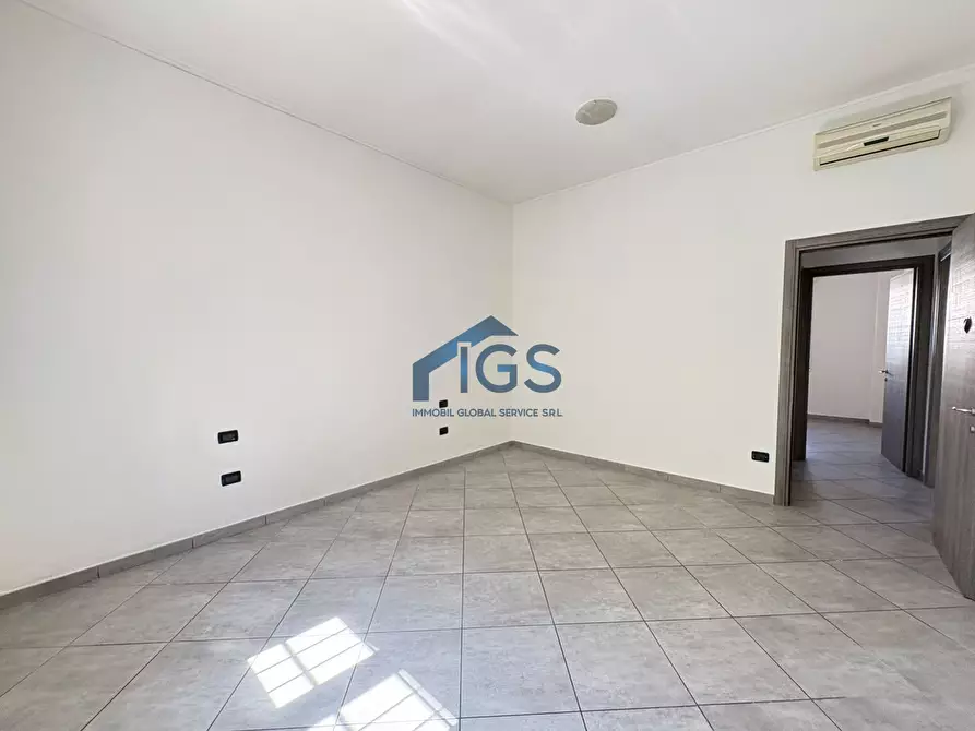 Immagine 14 di Villa in vendita  in Via Perugia a Brescia