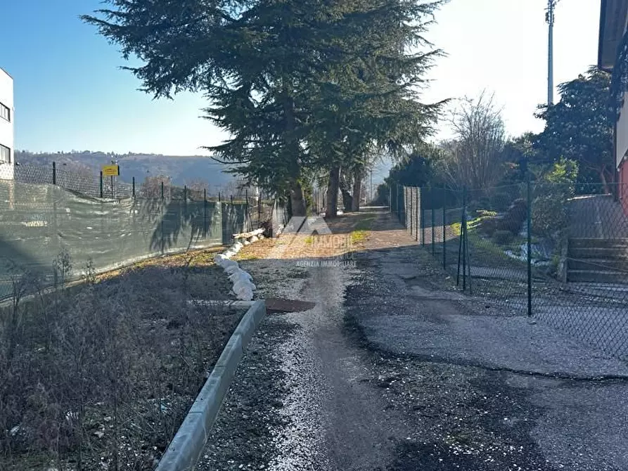 Immagine 12 di Laboratorio in vendita  in via carabioli a Cellatica