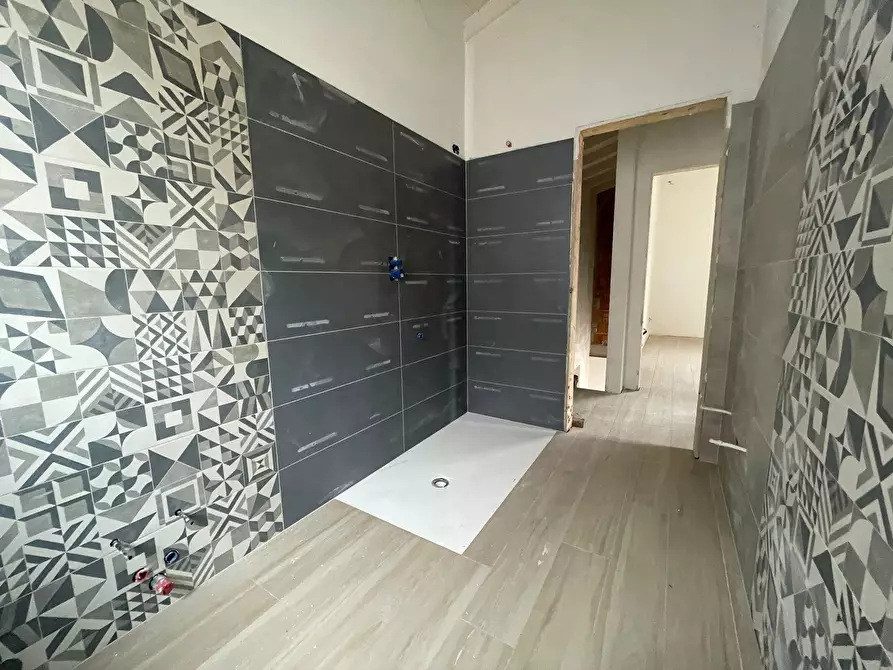 Immagine 8 di Casa trifamiliare in vendita  a Brescia