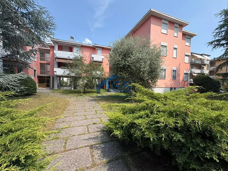 Immagine 1 di Quadrilocale in vendita  in Via Luigi Gadola 32 a Brescia
