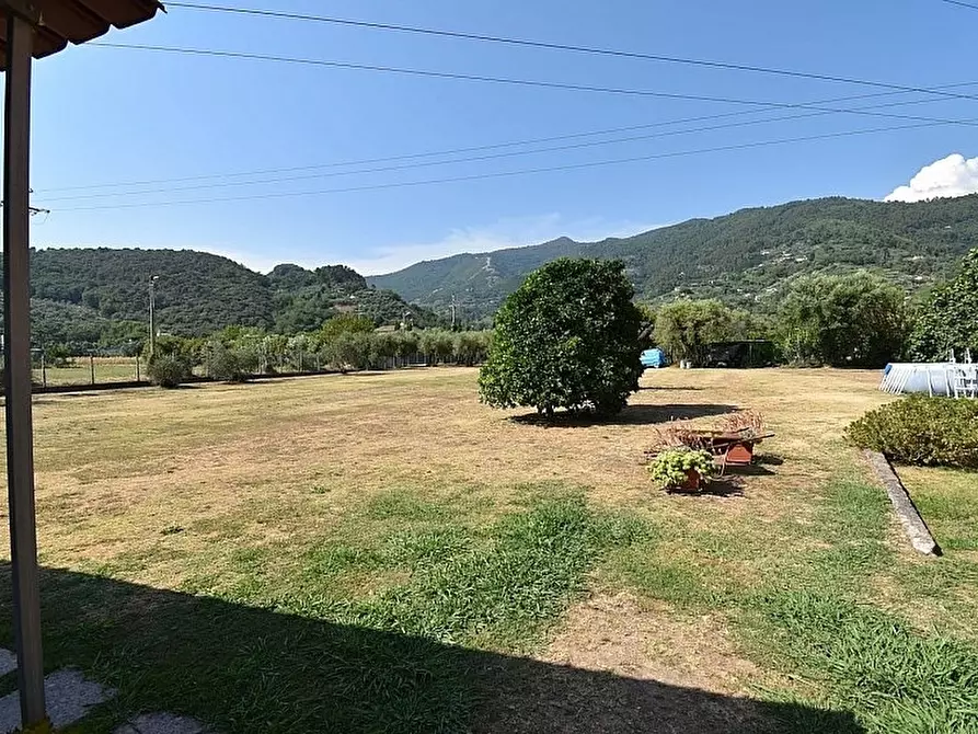 Immagine 26 di Porzione di casa in vendita  a Pietrasanta
