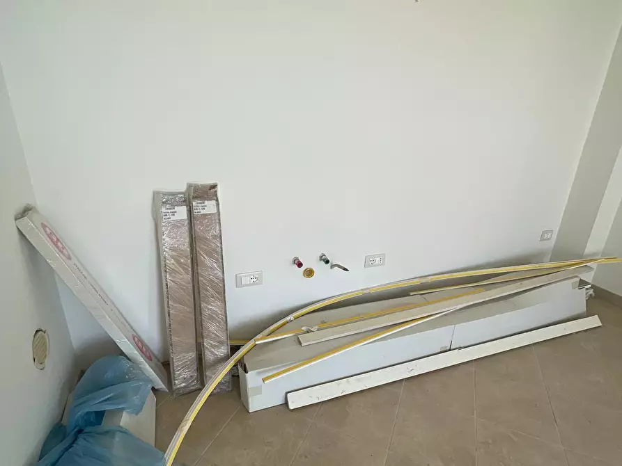 Immagine 46 di Villa in vendita  a Camaiore