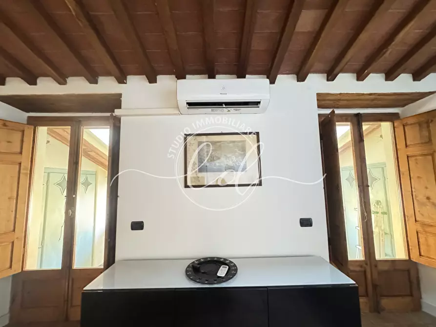 Immagine 13 di Quadrilocale in affitto  a Pietrasanta