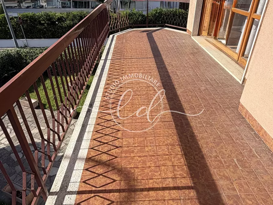 Immagine 51 di Casa indipendente in vendita  a Pietrasanta
