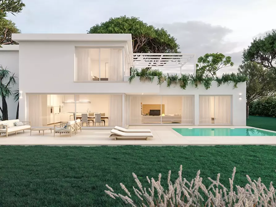 Immagine 3 di Villa in vendita  a Pietrasanta