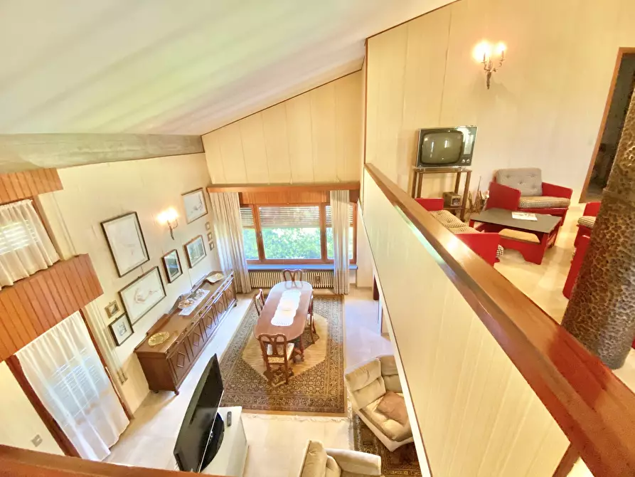 Immagine 65 di Casa indipendente in vendita  a Seravezza