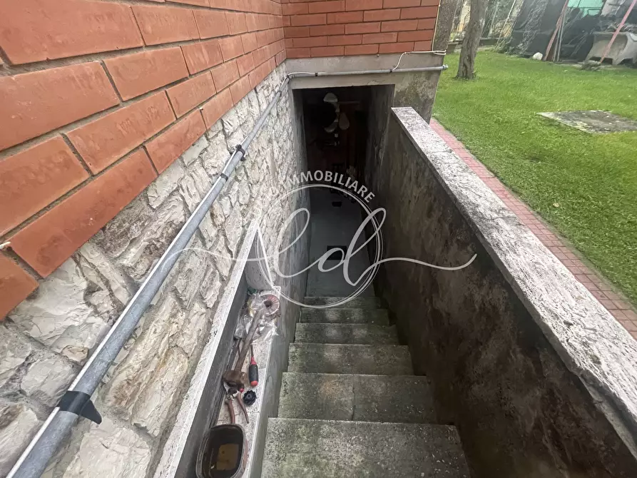 Immagine 10 di Casa indipendente in vendita  a Pietrasanta