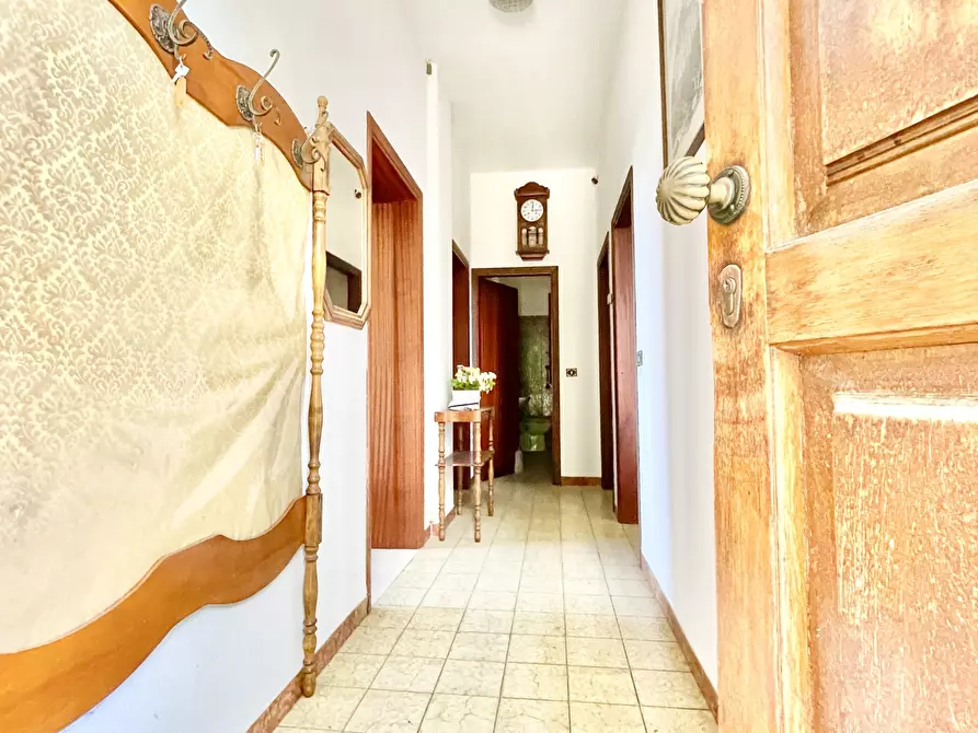 Immagine 17 di Villa in vendita  a Pietrasanta