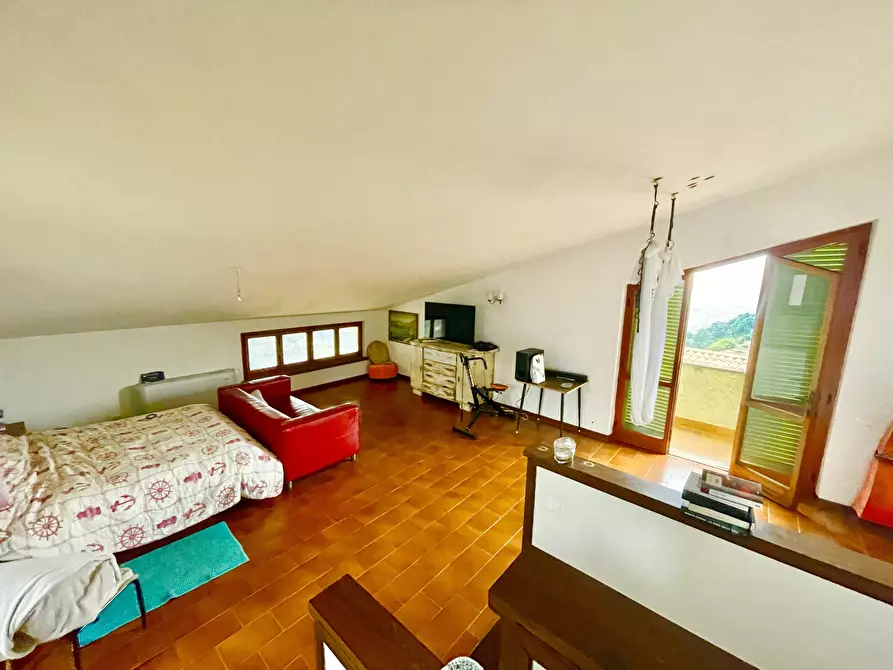 Immagine 35 di Casa indipendente in vendita  a Montignoso