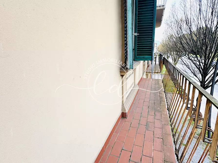 Immagine 75 di Pentalocale in vendita  a Lucca