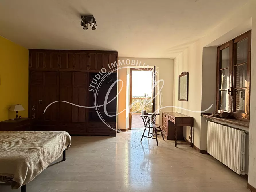 Immagine 54 di Porzione di casa in vendita  a Seravezza