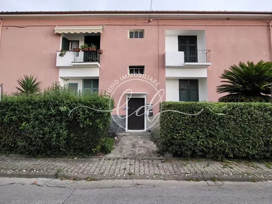 Immagine 55 di Quadrilocale in vendita  a Seravezza