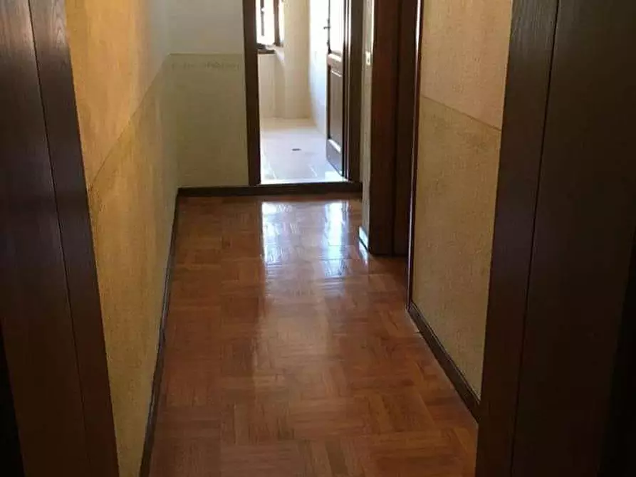 Immagine 4 di Porzione di casa in vendita  a Seravezza