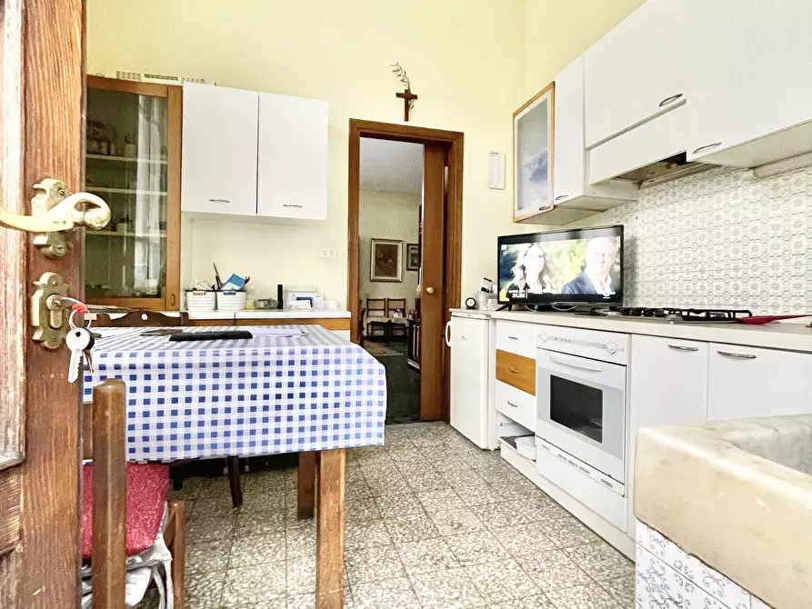 Immagine 15 di Porzione di casa in vendita  a Pietrasanta