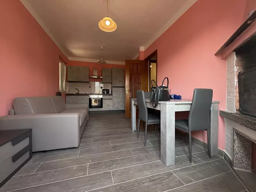 Immagine 4 di Porzione di casa in vendita  a Pietrasanta