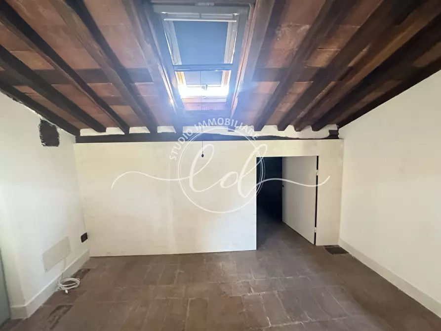 Immagine 37 di Quadrilocale in affitto  a Pietrasanta