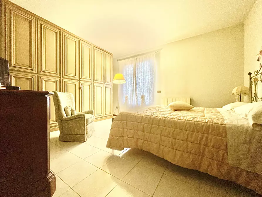 Immagine 20 di Villetta a schiera in vendita  a Camaiore