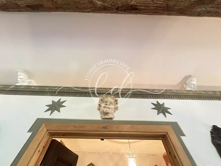 Immagine 29 di Trilocale in affitto  a Pietrasanta