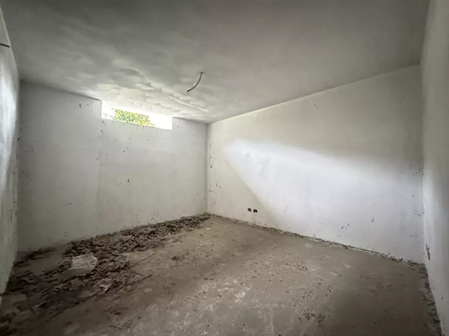 Immagine 44 di Porzione di casa in vendita  a Camaiore