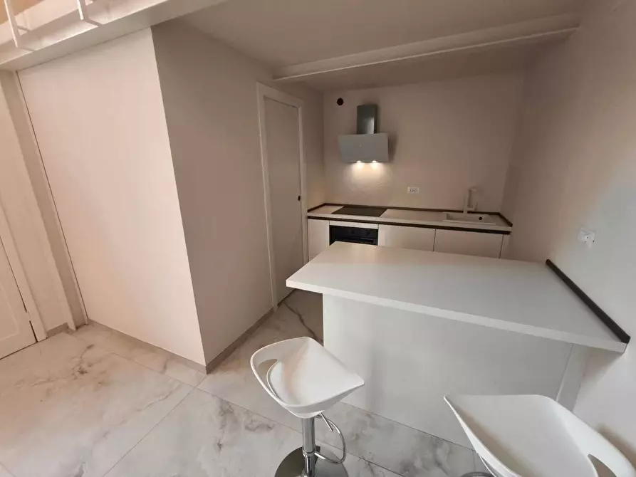 Immagine 2 di Appartamento in affitto  a Pietrasanta