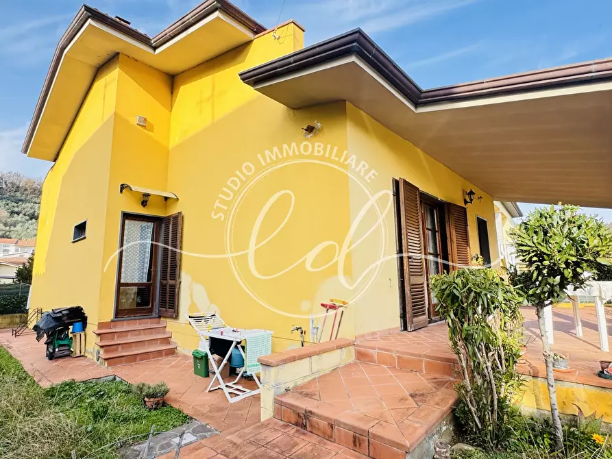 Immagine 6 di Casa indipendente in vendita  a Massarosa