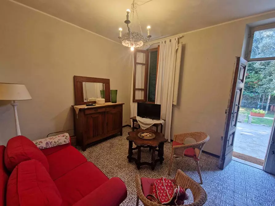 Immagine 11 di Casa indipendente in affitto  a Pietrasanta