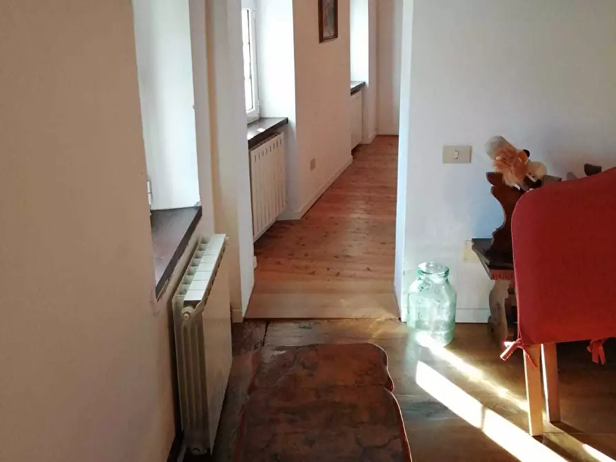 Immagine 49 di Porzione di casa in vendita  a Seravezza